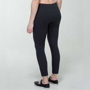 Lululemon Ebb To Street Pant size 6